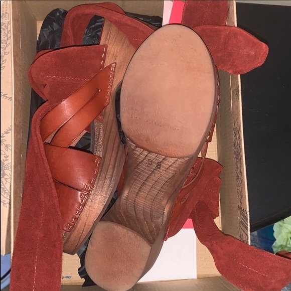 SOLD! Emmy Wrap Clog by Free People BROWN / RUST - Picture 6 of 8